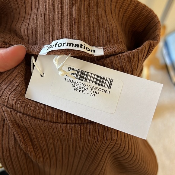Reformation brown sleeveless turtleneck top - Picture 7 of 9